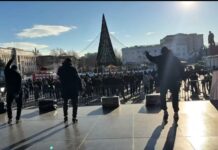 В Махачкале сотни горожан вышли на «Зарядку с чемпионом»