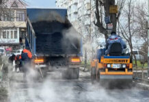 В Махачкале по просьбам жителей восстановили асфальт во дворах на проспекте Шамиля