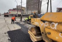 Работы по ямочному ремонту в Махачкале вышли на новый уровень