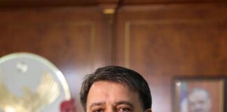 Джамбулат Салавов поздравил работников СМИ Дагестана с Днем российской печати