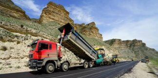 Более 500 тыс. квадратных метров асфальта уложат на дорогах Дагестана в 2026 году