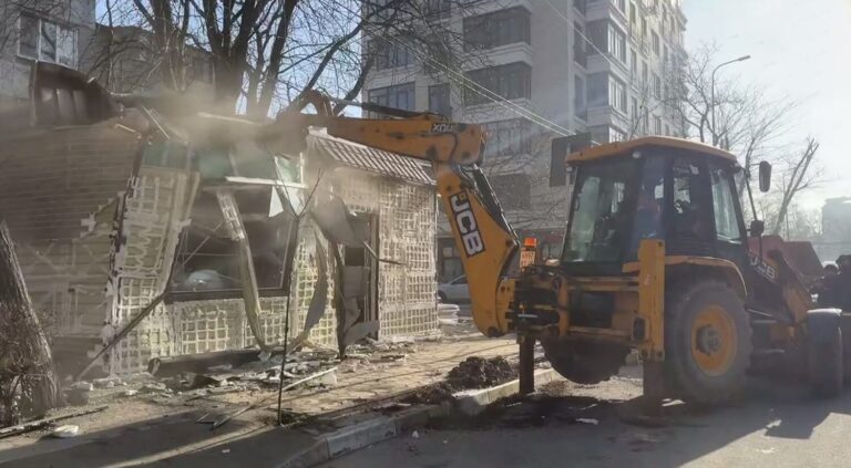 Демонтирован незаконный торговый объект