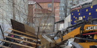 В столице провели демонтаж очередных незаконных объектов