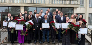 В городском Собрании наградили молодых ученых