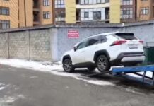 В Махачкале начали эвакуировать автомобили с площадок для мусора