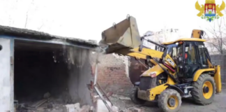 В Махачкале снесли более 20 незаконных гаражей, земля возвращена городу