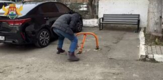 В Махачкале продолжают освобождать дворовые территории от незаконных парковочных барьеров