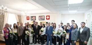 Глава Махачкалы встретился с активной молодёжью столицы