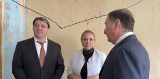 Джамбулат Салавов посетил детское онкологическое отделение