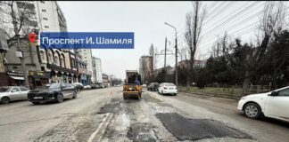 В Махачкале продолжается ямочный ремонт дорог