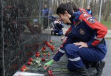 Махачкала почтила память защитников Отечества в рамках Всероссийской акции «Цветы у обелиска»