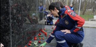 Махачкала почтила память защитников Отечества в рамках Всероссийской акции «Цветы у обелиска»