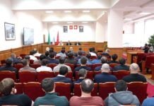 Власти Махачкалы проводят массовые рейды по коммерческим объектам на проспекте Акушинского