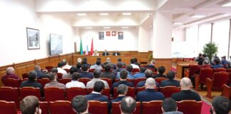 Власти Махачкалы проводят массовые рейды по коммерческим объектам на проспекте Акушинского