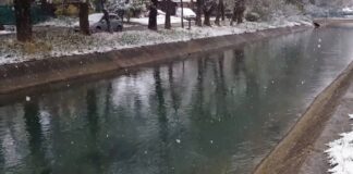 В Ленинском районе Махачкалы возможно временное помутнение воды из-за снегопада