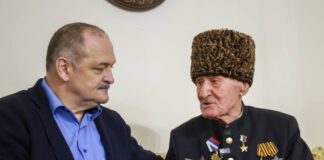 Глава Дагестана поздравил ветерана Сталинградской битвы с памятной датой