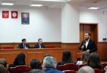 В Махачкале обсудили повышение эффективности работы с обращениями жителей