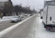 Коммунальщики Махачкалы переведены в режим оперативного реагирования из-за снегопада