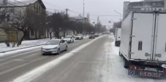 Коммунальщики Махачкалы переведены в режим оперативного реагирования из-за снегопада