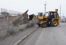 В Махачкале демонтировано незаконное ограждение на муниципальной земле