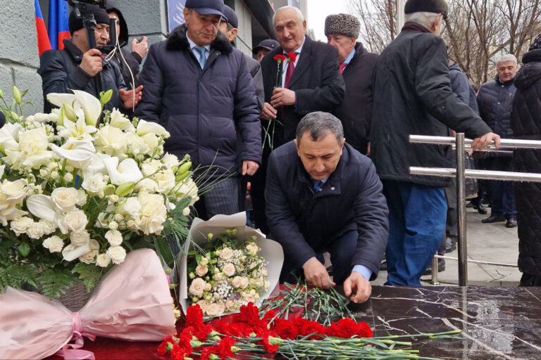Открытие мемориальной доски Шейиху Исмаилову
