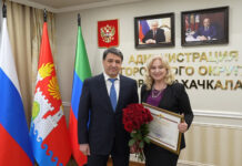 Джамбулат Салавов поздравил работников культуры