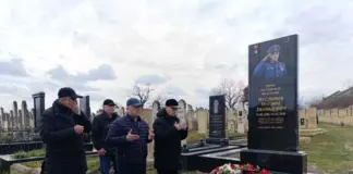 Имам Яралиев посетил родных и близких Героя России Муслима Муслимова