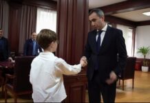 Заур Эминов провел встречу с 11-летним изобретателем из Дербента