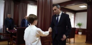 Заур Эминов провел встречу с 11-летним изобретателем из Дербента