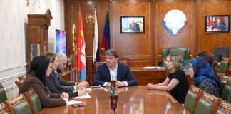 Джамбулат Салавов встретился с семьями участников СВО в микрорайоне ДОСААФ