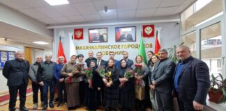 В Горсобрании Махачкалы чествовали работников жилищно-коммунальной сферы