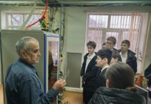 Ученики школы №16 Махачкалы заглянули в «сердце» энергосистемы города