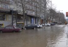 Махачкала все еще борется с последствиями стихии