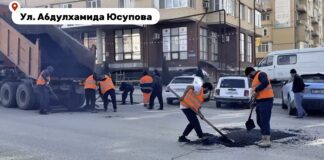 В Махачкале за день уложили 39 тонн асфальта