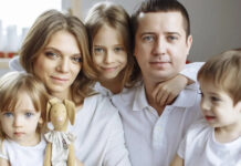 Более 14 тысяч семей в Дагестане получают пособие по уходу за ребенком до 1,5 лет