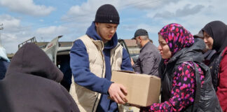 Организована доставка воды и продуктов