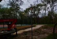В парке имени Ленинского комсомола восстановлено освещение после устранения нарушений в электросетях