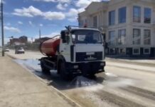В Махачкале проводят санитарную обработку городских улиц