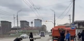 Сотрудники УМВД Махачкалы организовали субботник