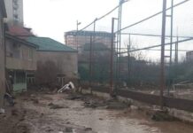 Дома возле реки Тарнаирка в Махачкале стали одной из причин наводнения