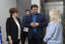 Махачкала своих не бросает: волонтеры и городские службы работают в едином ритме