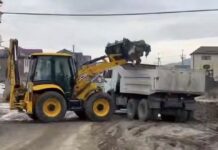 В Махачкале третью неделю устраняют последствия стихии