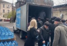 В образовательные учреждения Махачкалы доставили питьевую воду