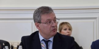 Сергей Меликов обсудил меры господдержки граждан, лишившихся жилья