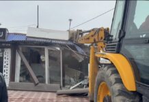 В Махачкале демонтировали 9 торговых павильонов