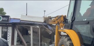 В Махачкале демонтировали 9 торговых павильонов