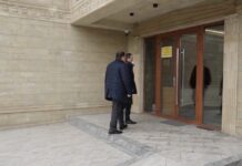 Член Совета при Президенте РФ по правам человека посетил пункт временного размещения в Махачкале