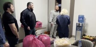 В Махачкале продолжают оказывать продовольственную помощь пострадавшим от стихии