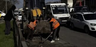 В Махачкале на проспекте Акушинского отремонтировали более 30 участков дороги