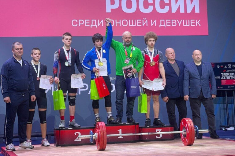 Бейбулат Назиров установил рекорд России